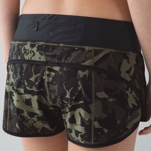 Lululemon Camo Speed Short 2.5"